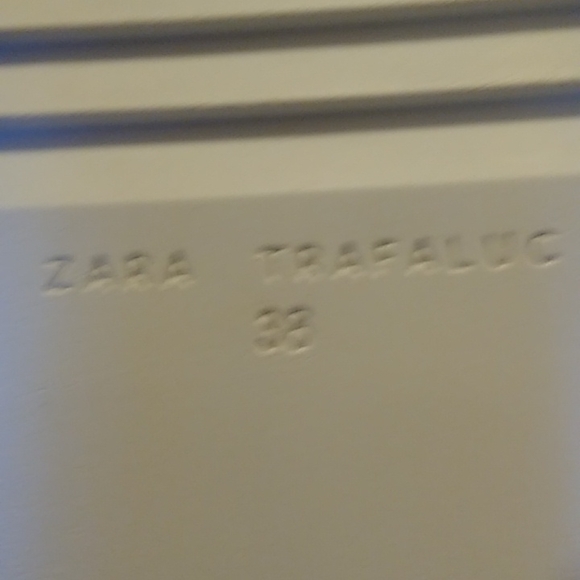 Beautiful light pink platform patent leather Zara size 7 and 1/2 or 38 - Picture 3 of 4